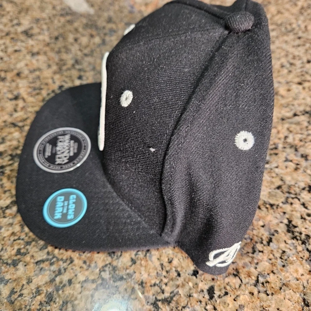 Marvel Black Panther Glow-in-the-Dark Cap